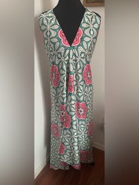 Wrap Up by VP Sleeveless Halter Pink & Teal Floral V-Neck Maxi Dress - OS